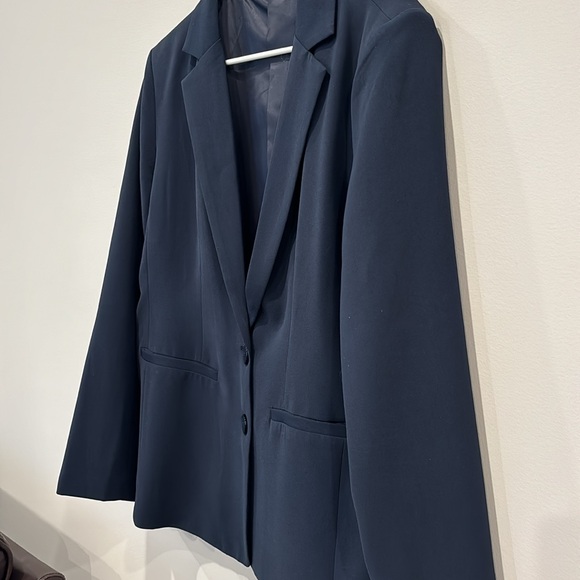 Navy Blazer - Picture 3 of 4